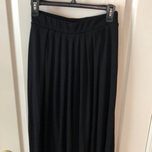 Uniqlo Pants - Long wide legged trousers Uniqlo Pants - Long wide legged trousers